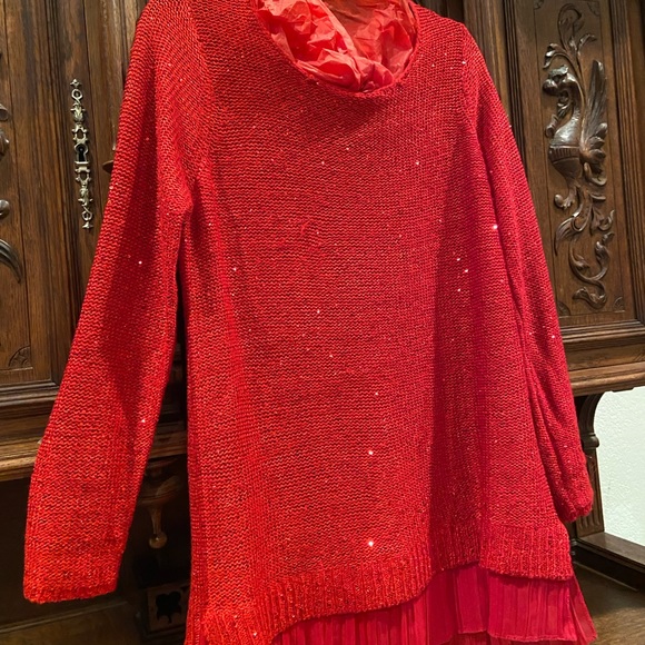 RED SPARKLE KNIT TOP - Picture 12 of 12
